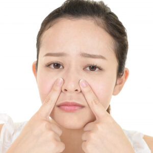 片目の三重まぶたが治らないときの対処法は？原因も合わせて解説